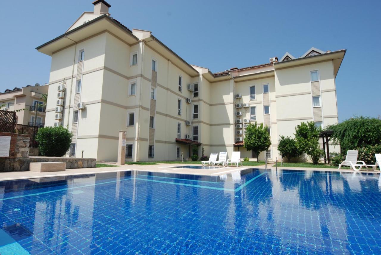 Saros Apartments Calis Beach フェティエ エクステリア 写真
