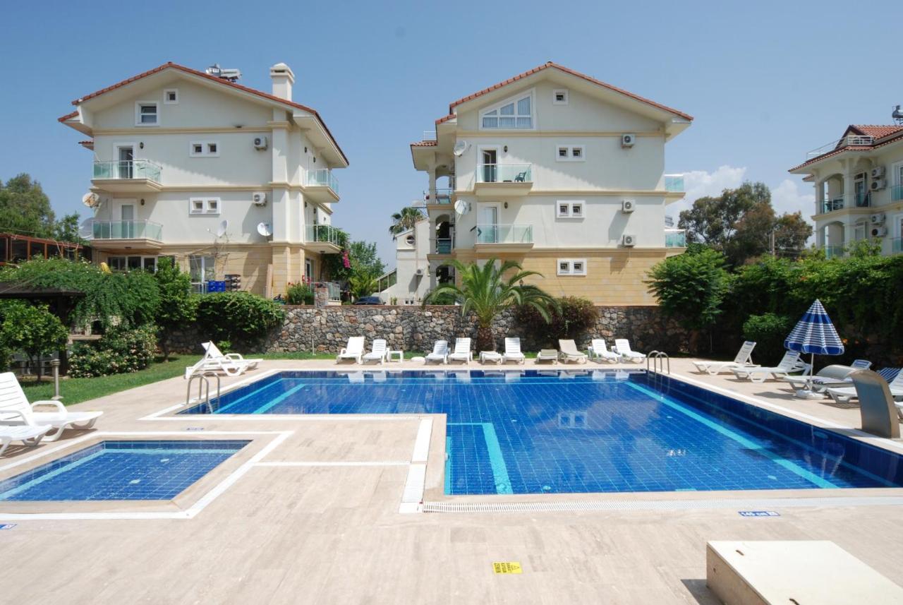 Saros Apartments Calis Beach フェティエ エクステリア 写真