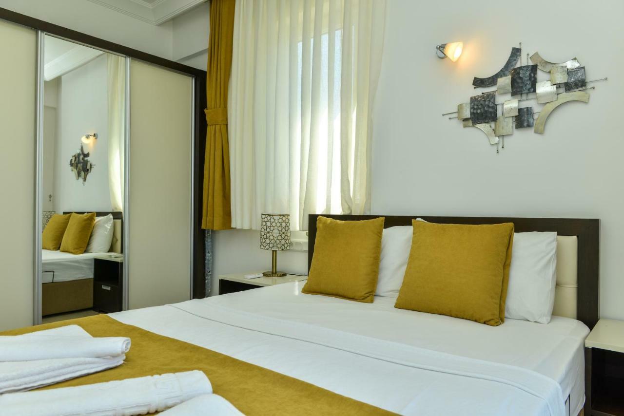 Saros Apartments Calis Beach フェティエ エクステリア 写真