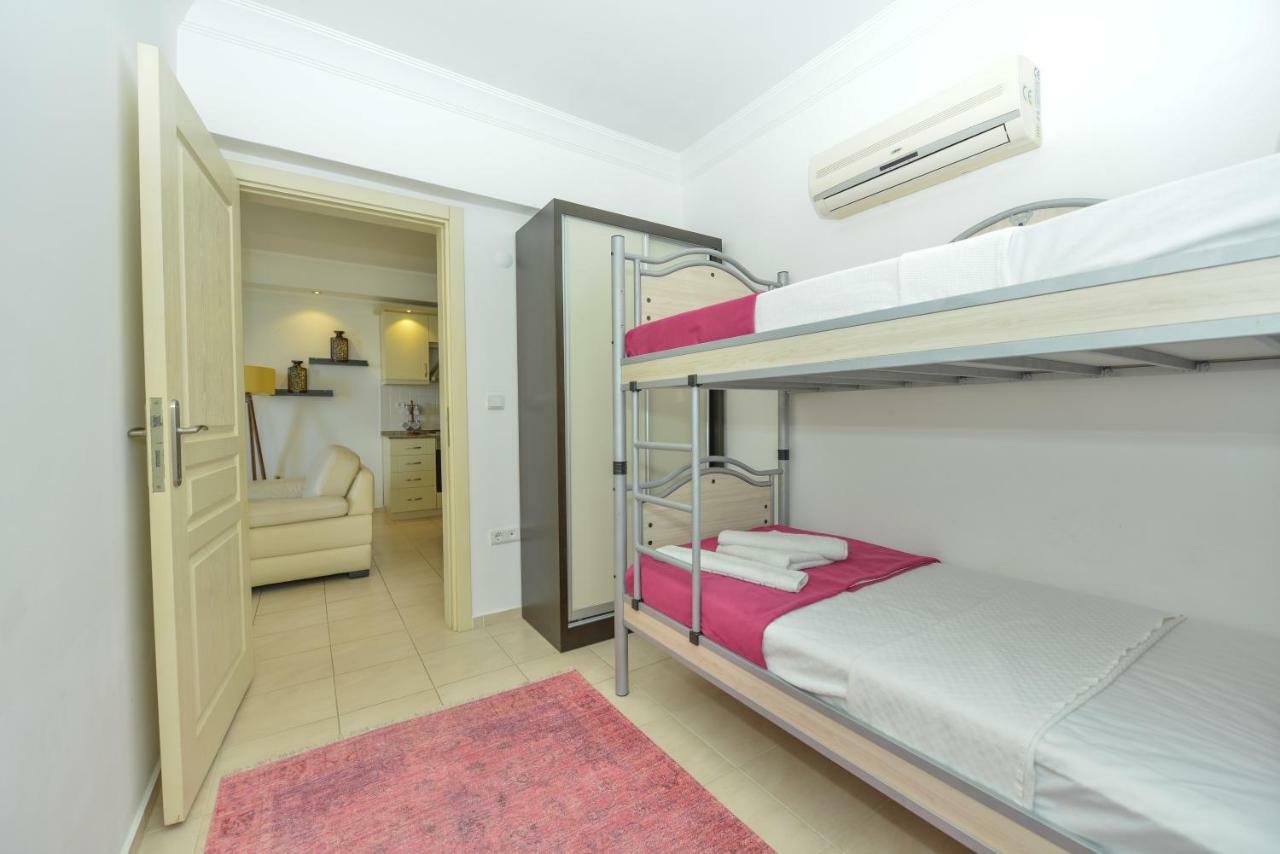 Saros Apartments Calis Beach フェティエ エクステリア 写真
