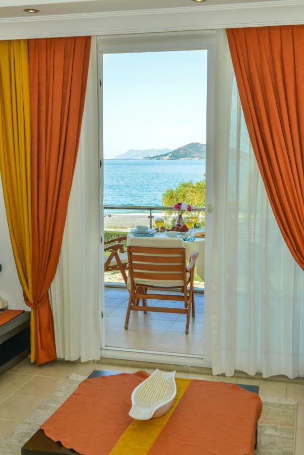 Saros Apartments Calis Beach フェティエ エクステリア 写真